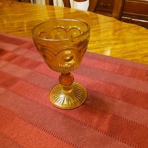 A beautiful Amber dessert dish